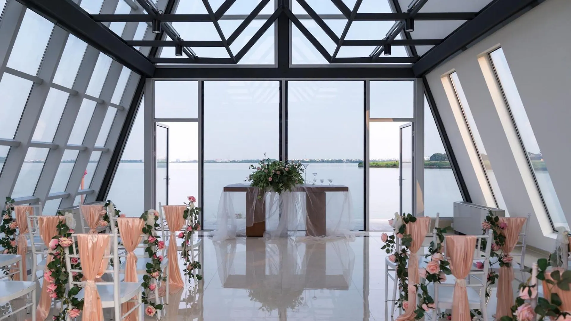 *****  Tongli Lake View Hotel Suzhou  China